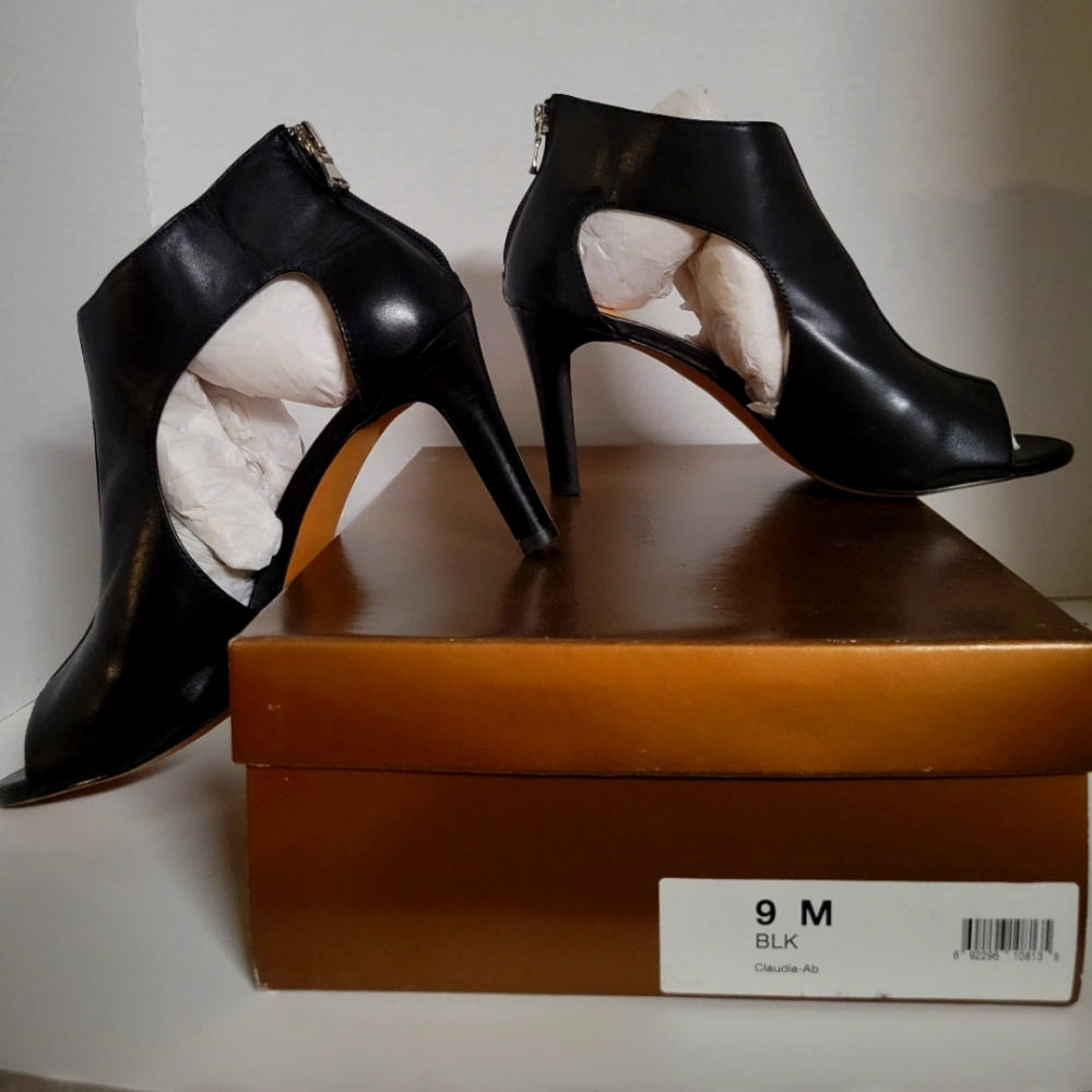 Audrey Brooke open toe Claudia heeled Sandals